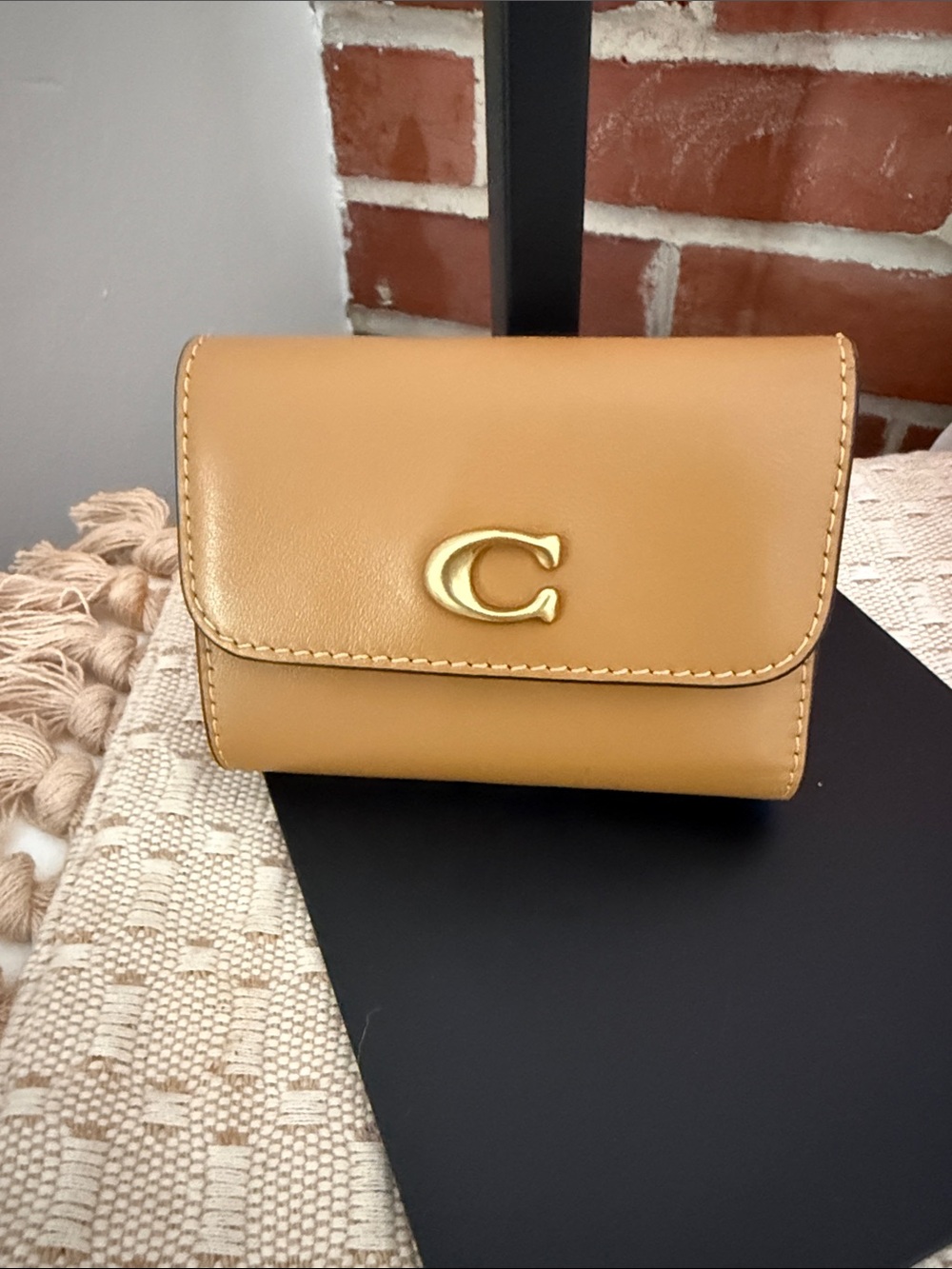 Coach Small Leather Wallet in Honey Brown with Detachable Card Case